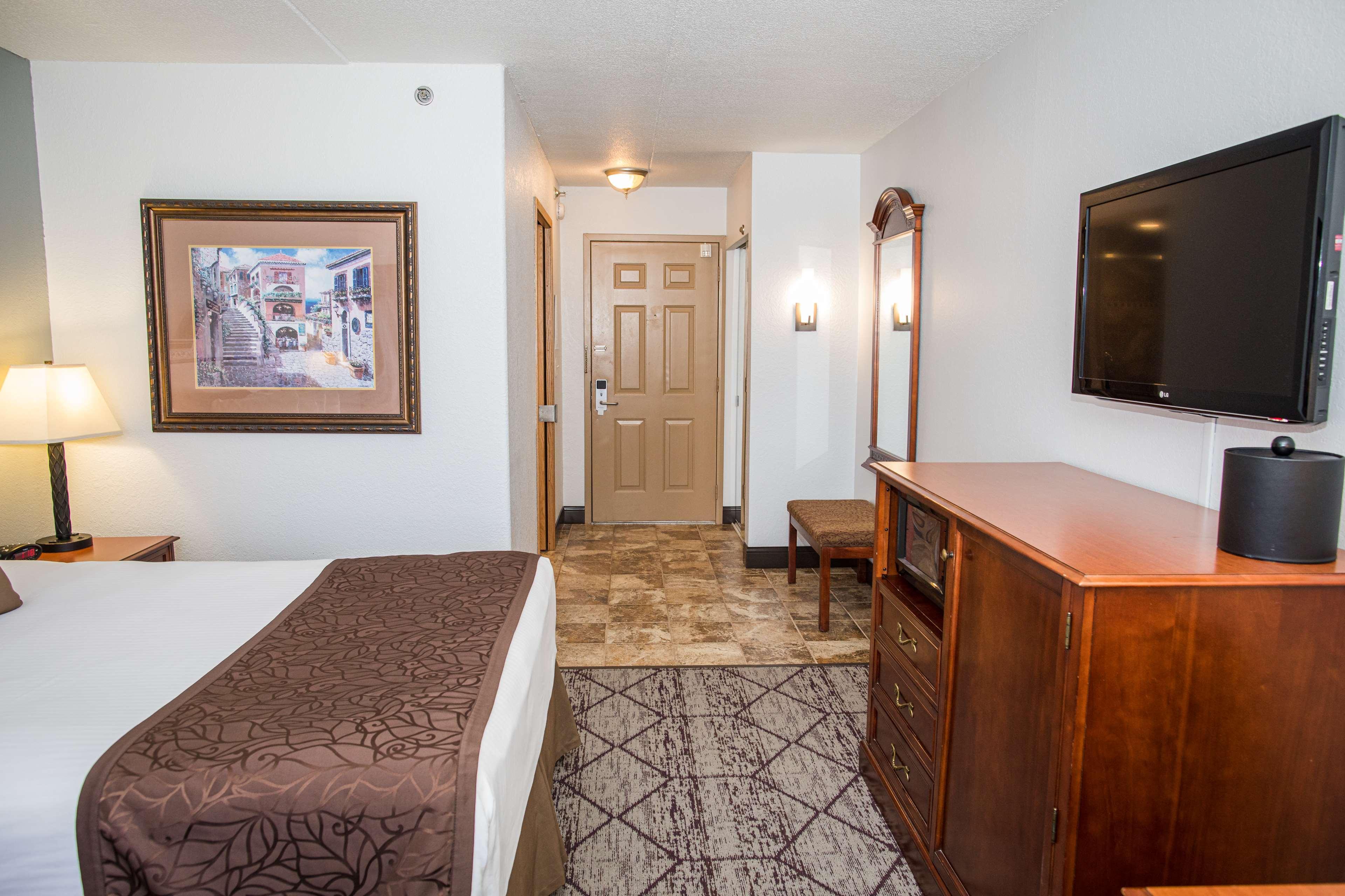 Best Western Plus Longbranch Hotel & Convention Center Cedar Rapids Luaran gambar