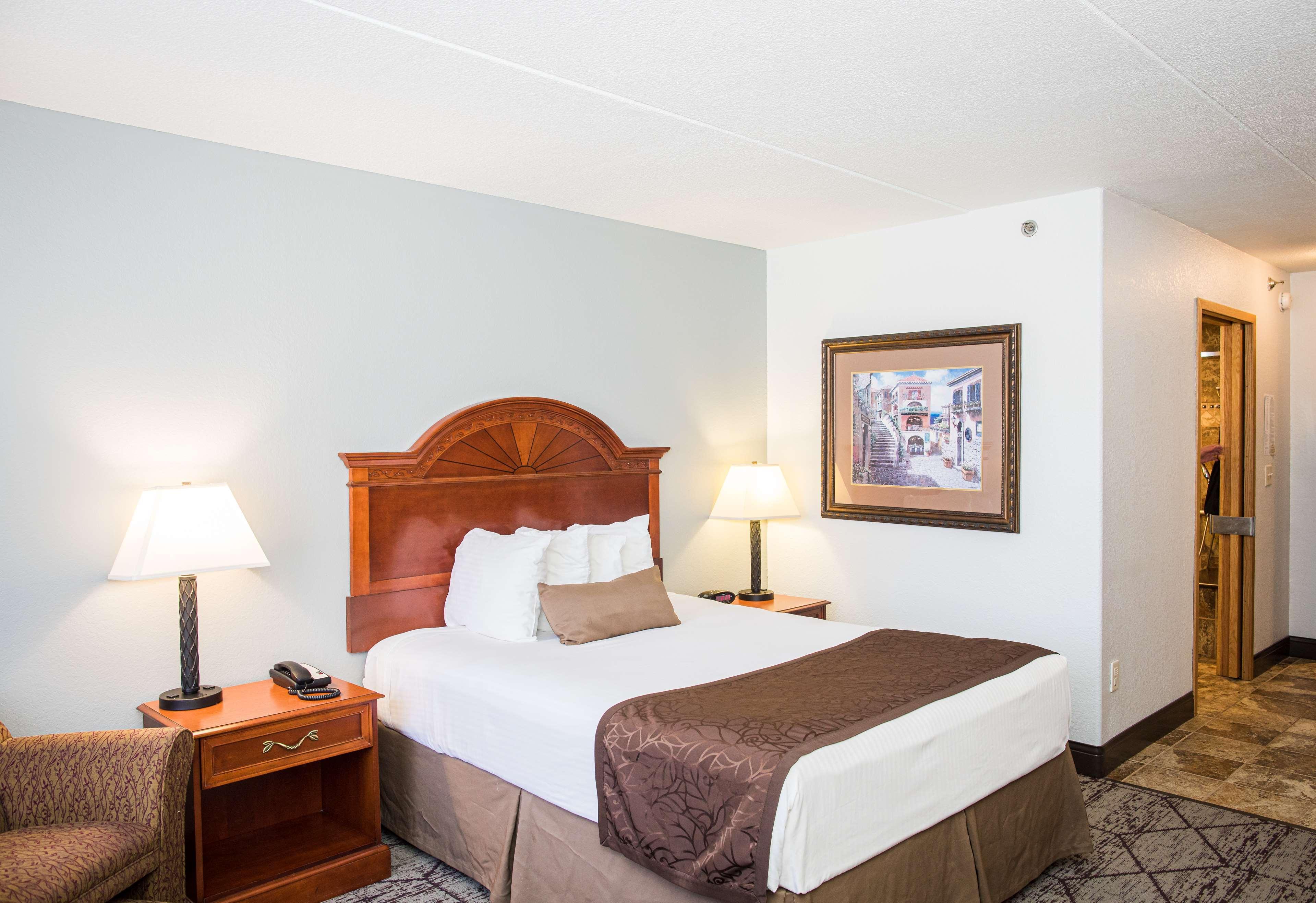 Best Western Plus Longbranch Hotel & Convention Center Cedar Rapids Luaran gambar
