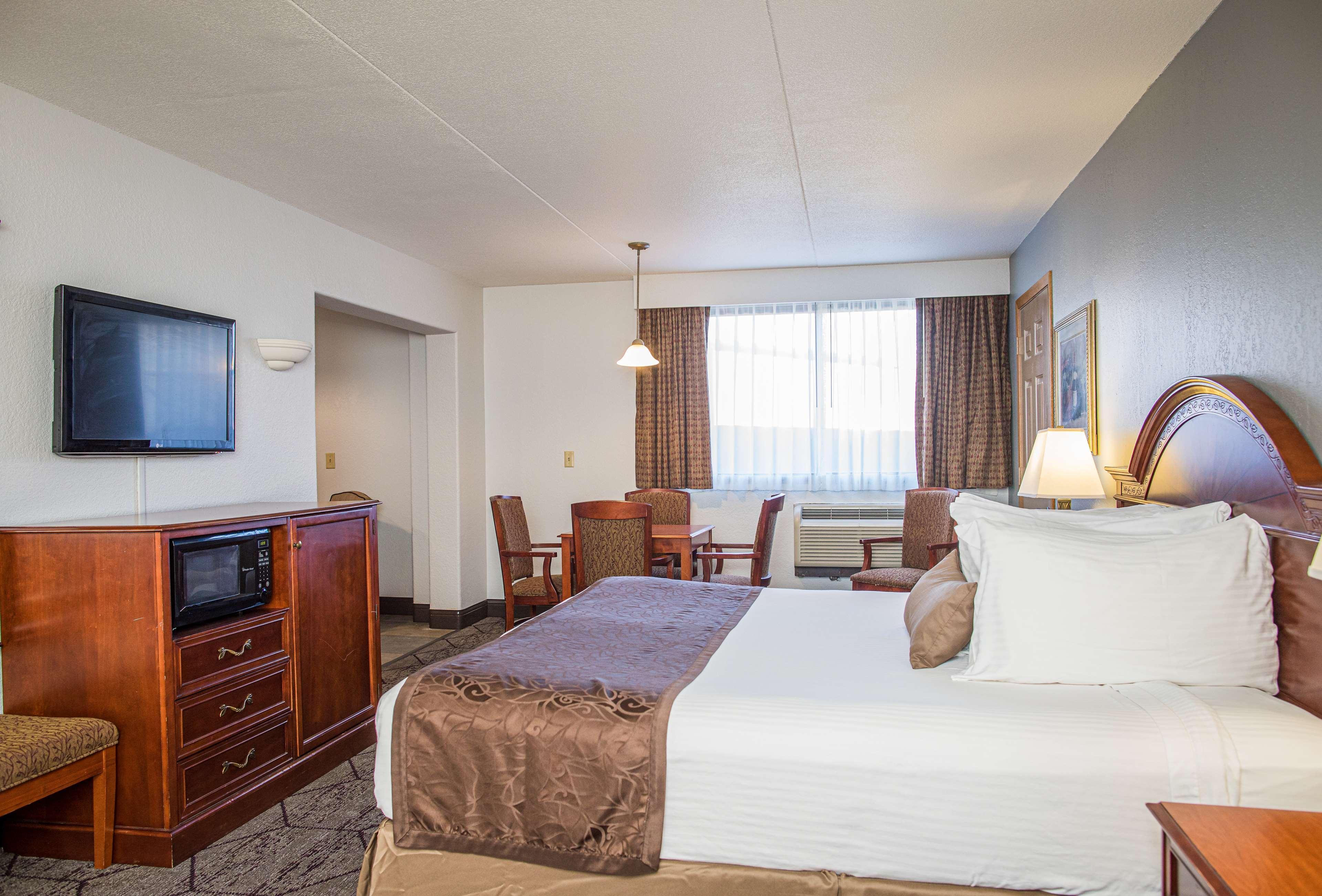 Best Western Plus Longbranch Hotel & Convention Center Cedar Rapids Luaran gambar