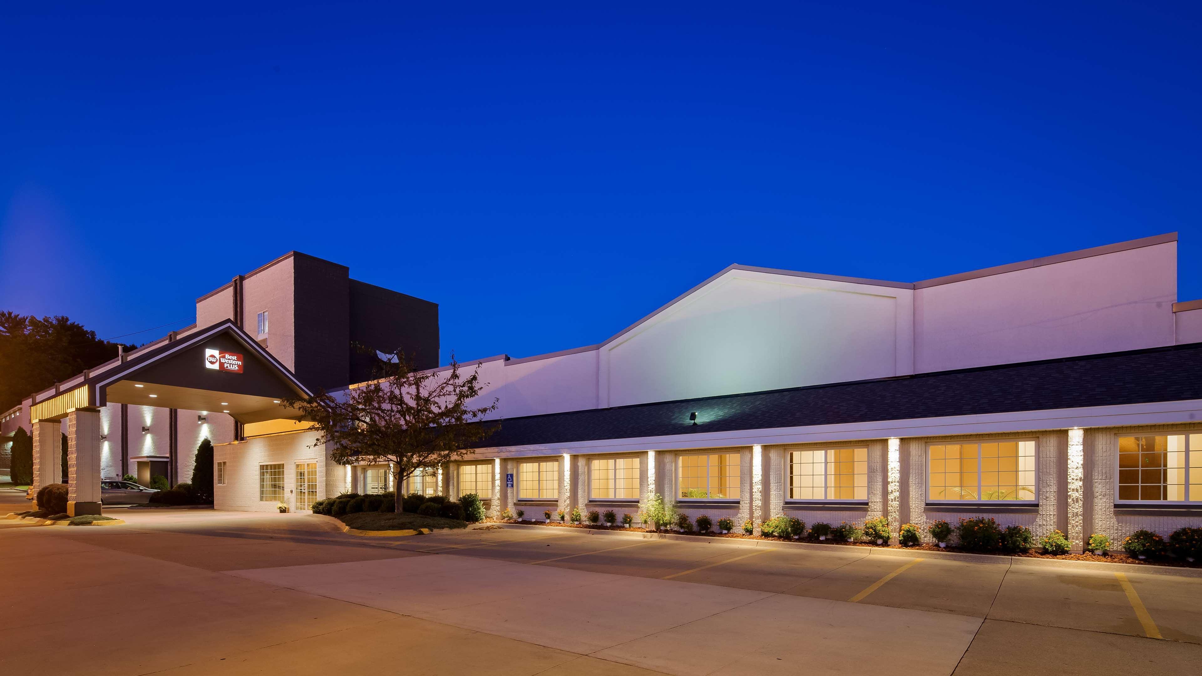 Best Western Plus Longbranch Hotel & Convention Center Cedar Rapids Luaran gambar