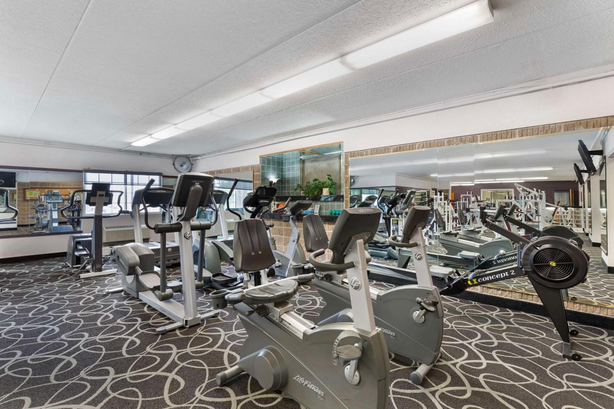 Best Western Plus Longbranch Hotel & Convention Center Cedar Rapids Luaran gambar