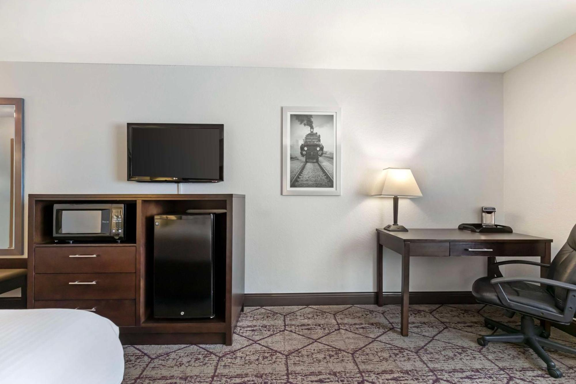 Best Western Plus Longbranch Hotel & Convention Center Cedar Rapids Luaran gambar