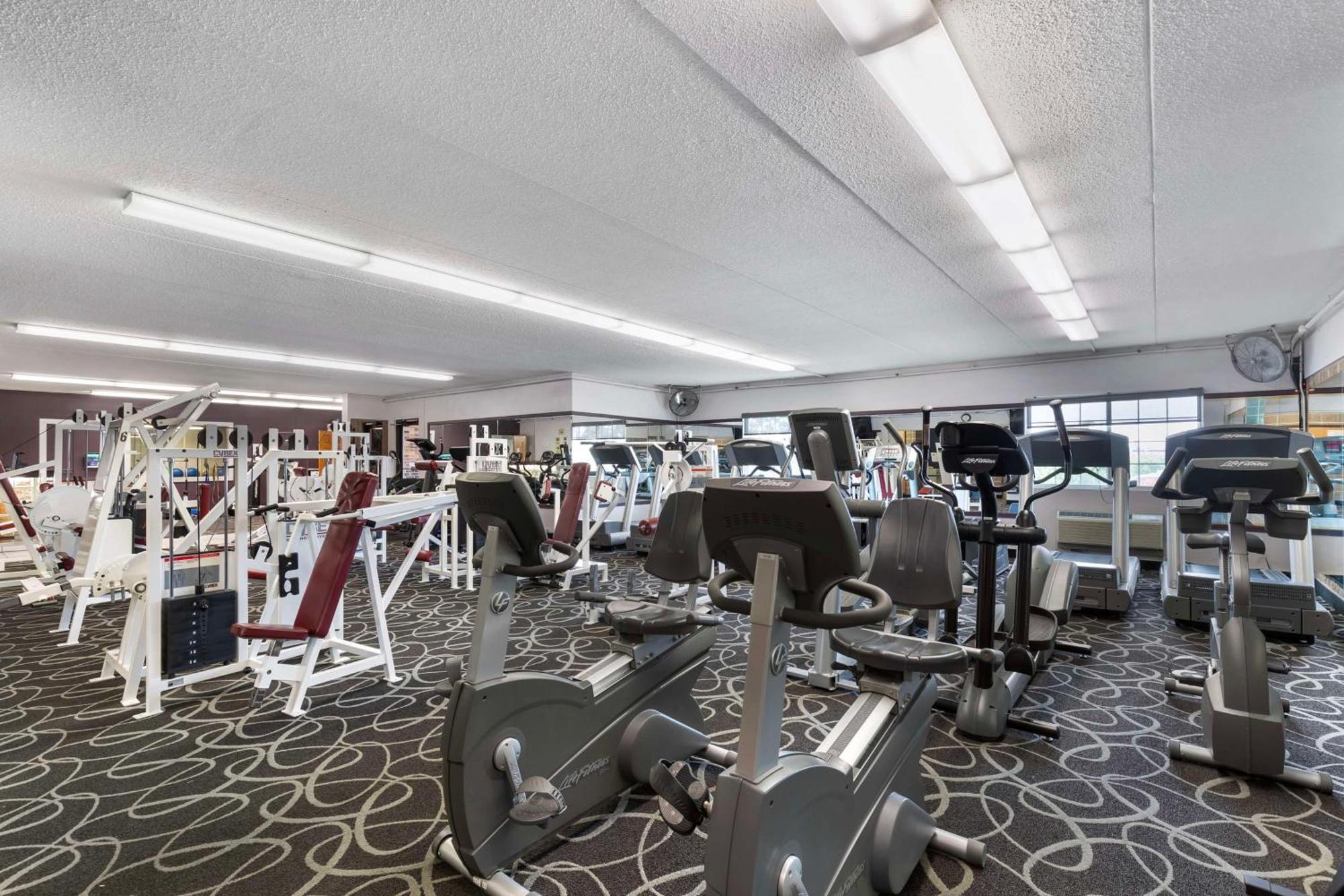 Best Western Plus Longbranch Hotel & Convention Center Cedar Rapids Luaran gambar